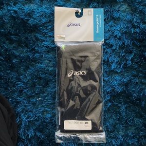 NWT ASICS Arm Warmers